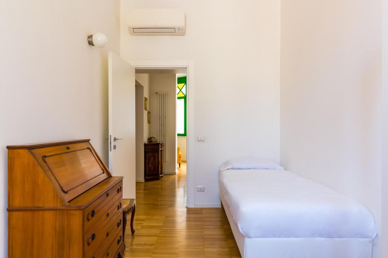Nova Stylish House In Center By Napoliapartments 외부 사진