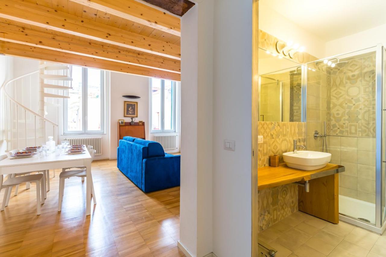 Nova Stylish House In Center By Napoliapartments 외부 사진