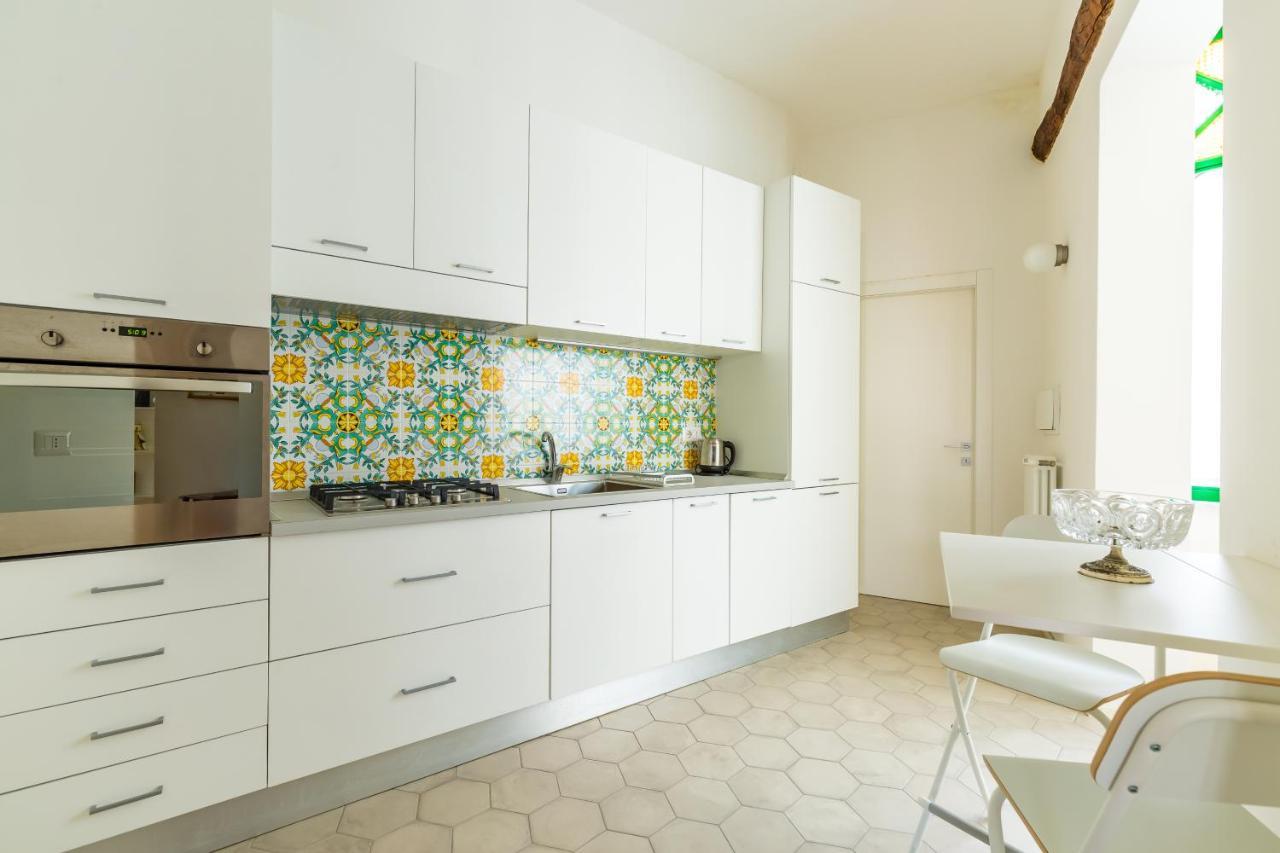 Nova Stylish House In Center By Napoliapartments 외부 사진